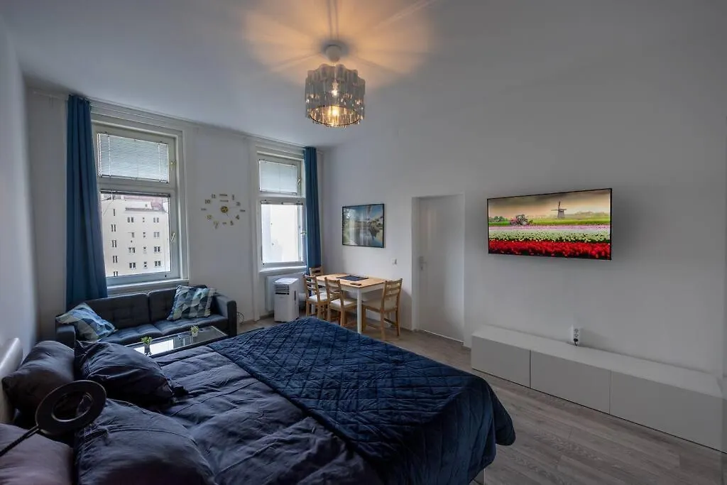 Royal Blue Deluxe Apartment Vienna Austria